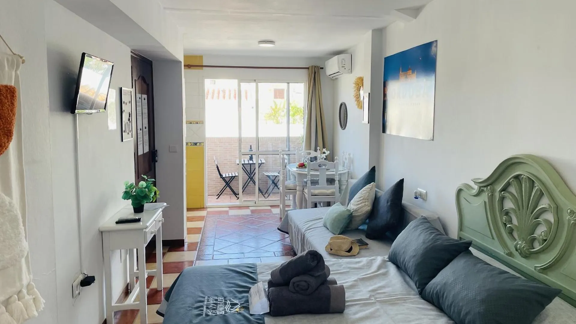 Estudio Jimena Cordoba En El Centro De Nerja 0*,  Spain